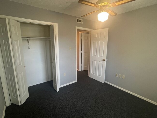 Building Photo - 2207 S Hartford Cove