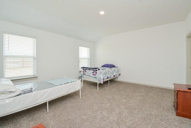 Building Photo - 7326 Marina Hts Wy