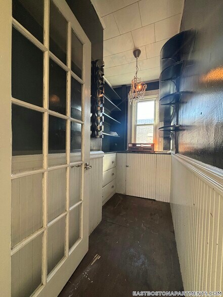 Building Photo - 33 Falcon St