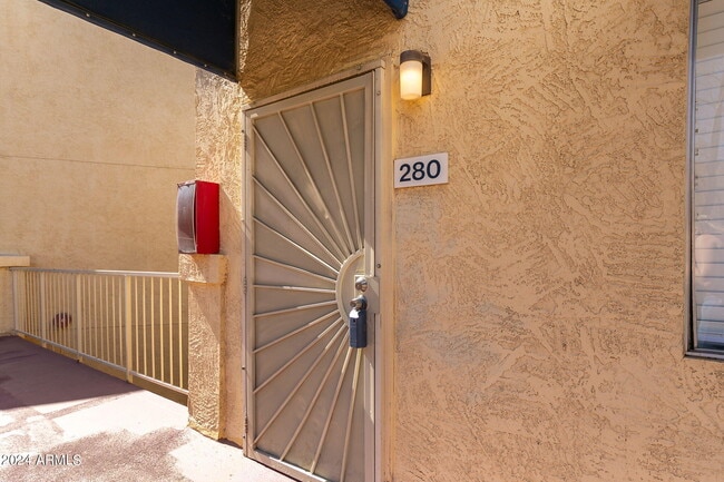 Building Photo - 12221 W Bell Rd