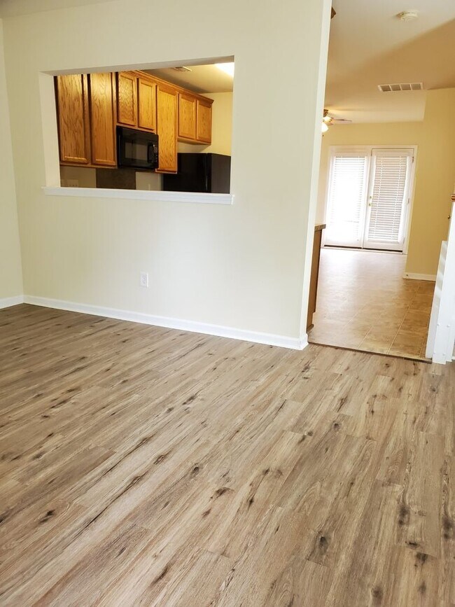 Coming Soon!! Craftsman Style Home for Rent 4215 Spring Oak Dr