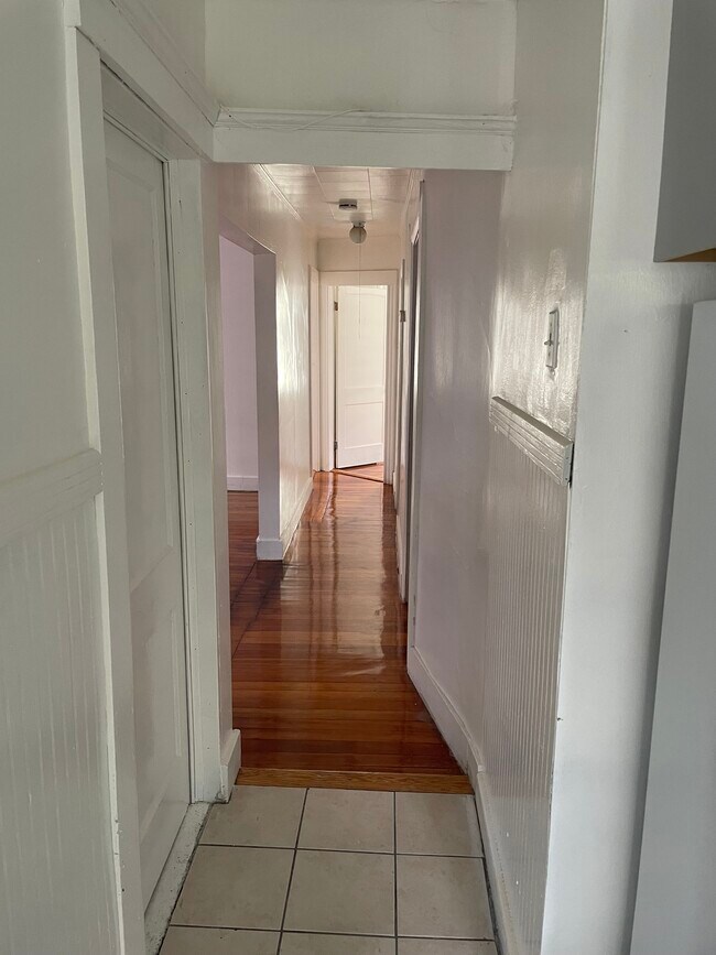 Building Photo - 21 Parsons St