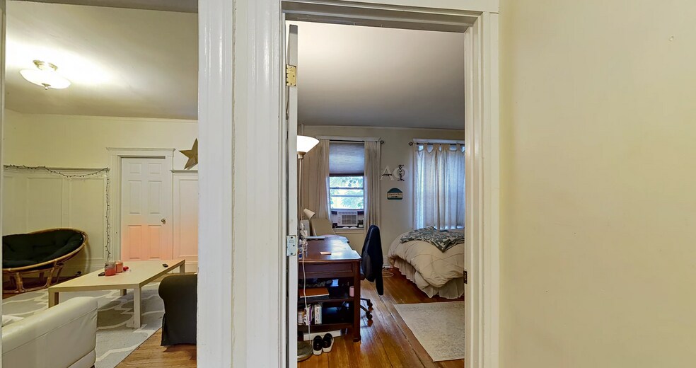 Building Photo - 1130 Commonwealth Ave