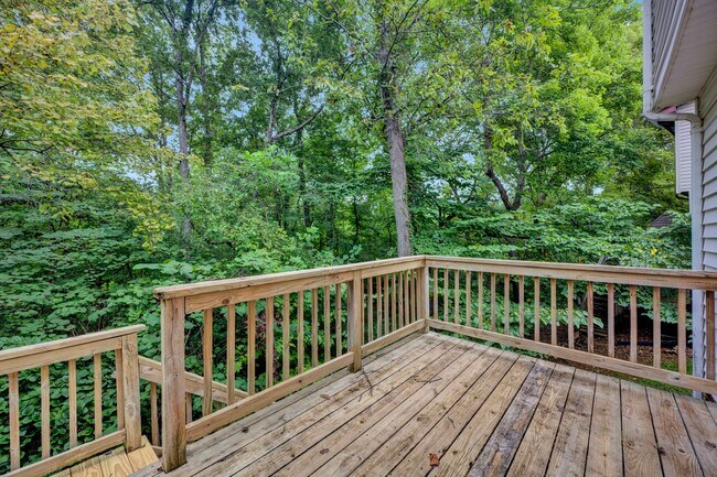 Building Photo - 2660 White Oak Ln