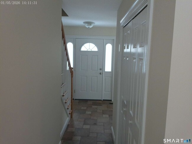 Building Photo - 48 E Kings Hwy