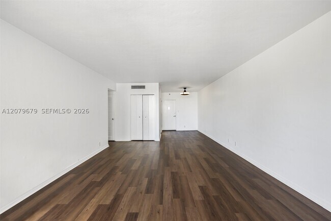 Building Photo - 1200 West Dr