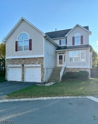 Building Photo - 200 Winding Hill Dr