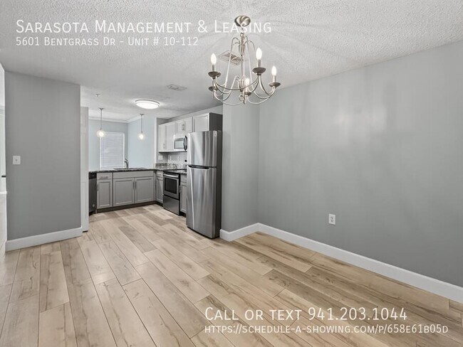 Building Photo - 5601 Bentgrass Dr