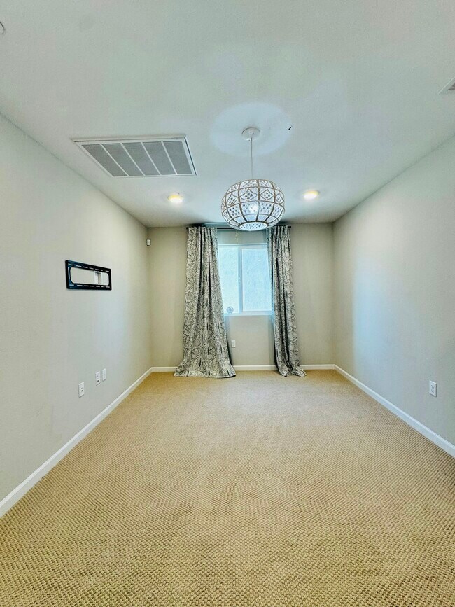 Building Photo - 5336 Hames Valley Ln