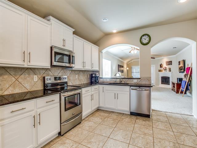 Building Photo - 840 English Ivy Dr