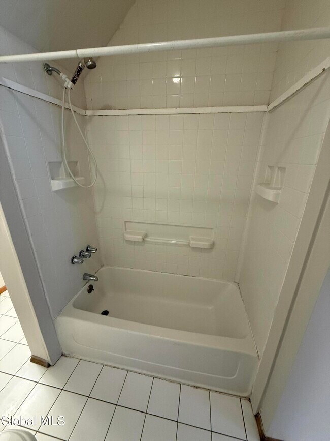 Building Photo - 38 State St