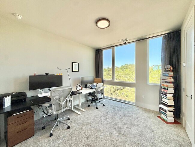 Building Photo - 7915 Floracita Ln