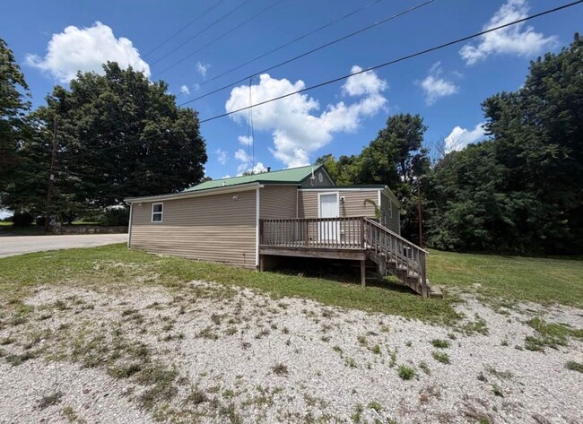 Building Photo - 4 Bedroom 2 Bathroom For Rent
