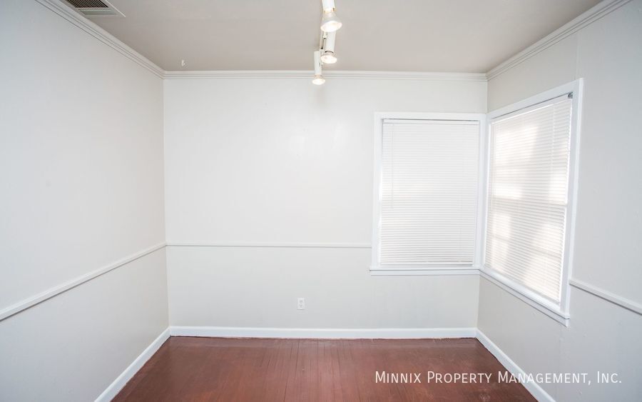Building Photo - 2615 45th St