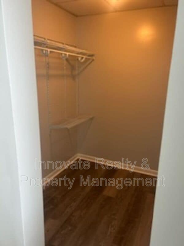 Building Photo - 29 Logan Ave