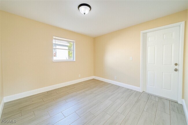 Building Photo - 5453 Eleventh Ave