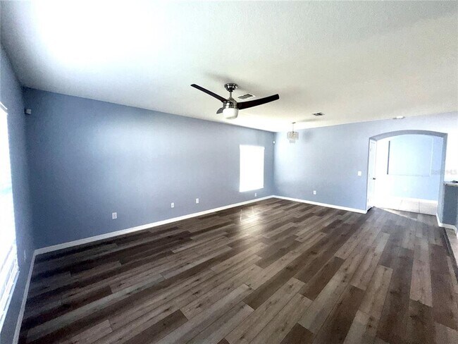 Building Photo - 2120 Song Sparrow Ct