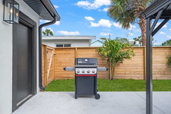 Building Photo - 115 Esther Dr