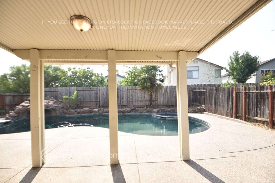 Building Photo - 973 Celestine Cir