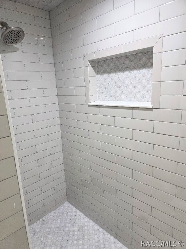 Building Photo - 11612 W Kingfisher Ct