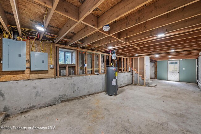 Building Photo - 305 Parsonage St