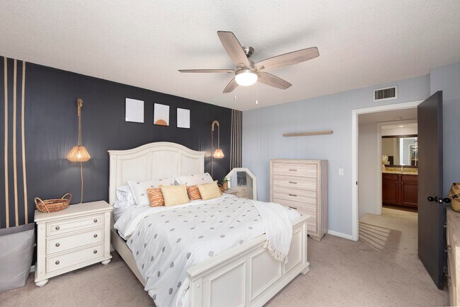 Building Photo - 2980 SW Sunset Trace Cir