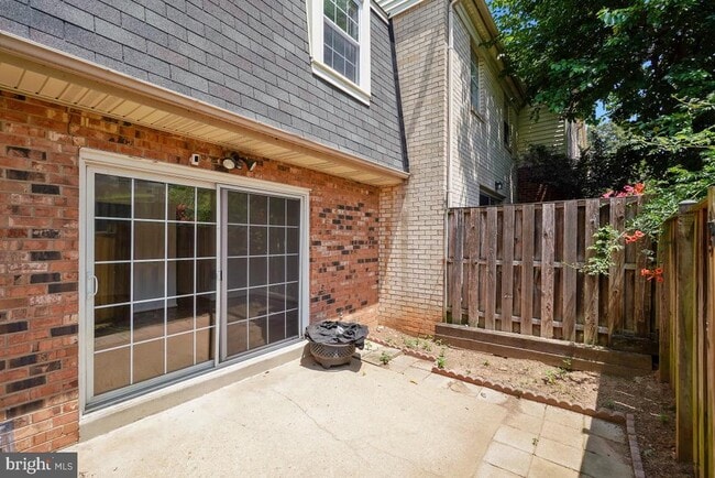 Building Photo - 838 College Pkwy