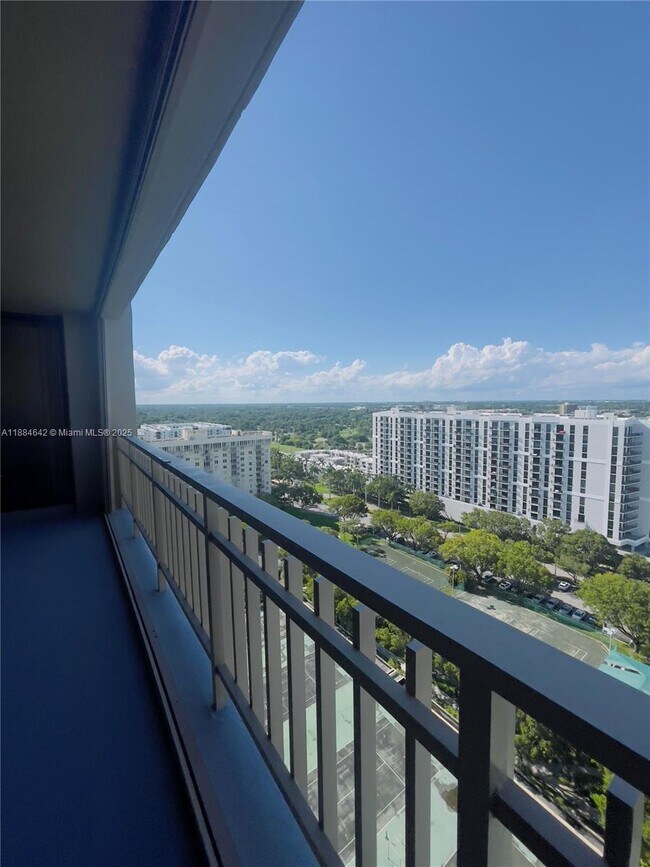 Building Photo - 11113 Biscayne Blvd
