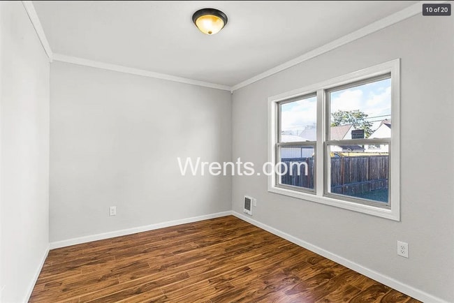 Building Photo - Beautiful 3 bed 2bath Home! Spring Special- Half off first months rent!