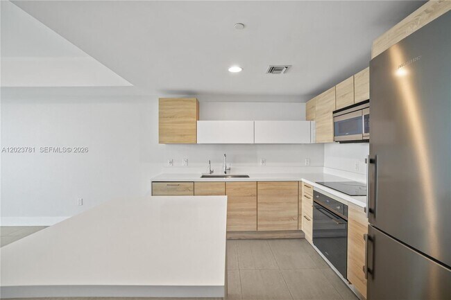 Building Photo - 16385 Biscayne Blvd