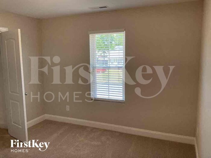 Building Photo - 2053 Samantha Dr