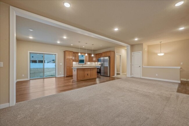 Building Photo - Modern, spacious, and move-in ready—this is the rental you’ve been waiting for!