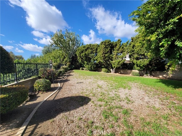 Building Photo - 2648 Tarrytown Dr