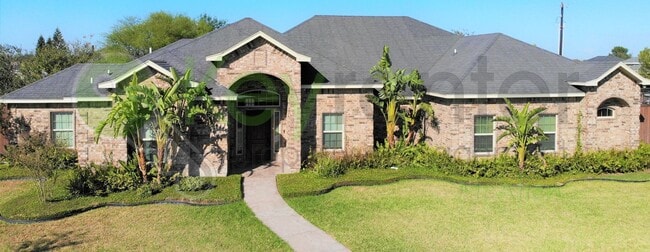 Building Photo - Beautiful 4 Bedroom- 3.5 Bathroom Home in Alamo, TX