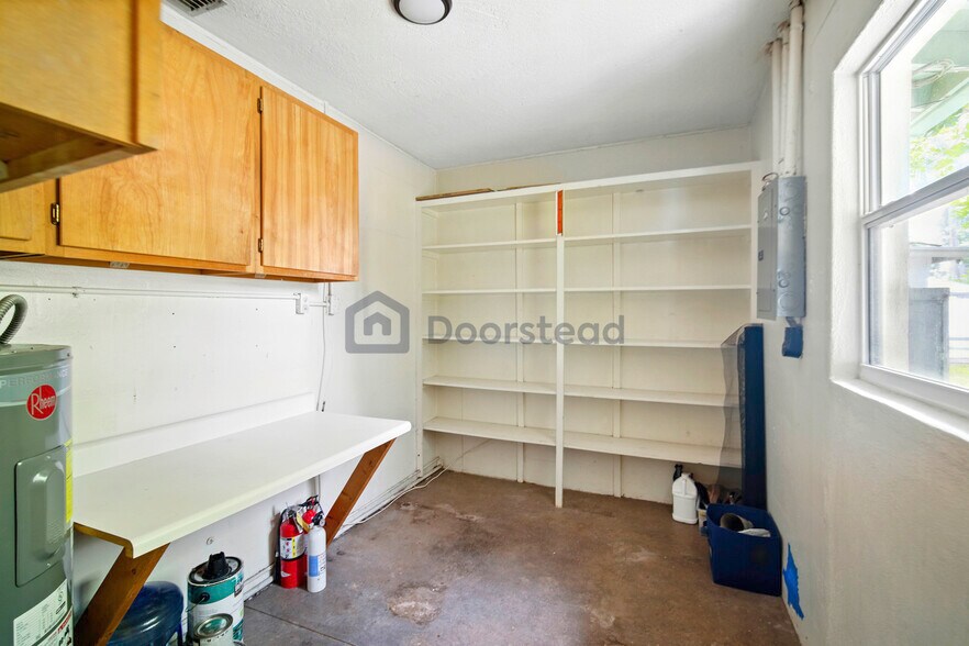 Building Photo - 760 86th Ave N