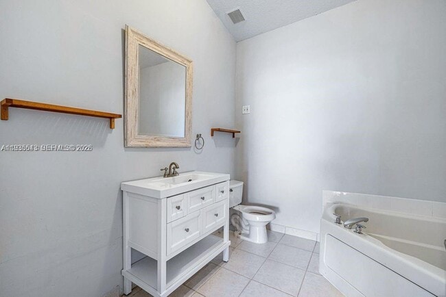 Building Photo - 2437 S Coral Trace Cir