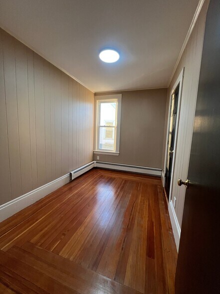 Building Photo - 61 Park St