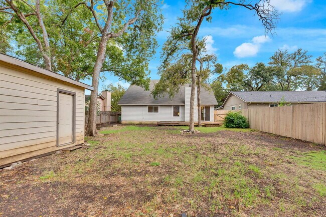 Building Photo - 9706 Moorberry St