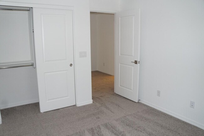 Building Photo - 3809 N 100th Dr