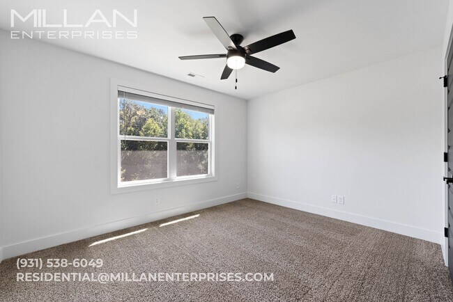 Building Photo - Luxury Modern Home with Covered Deck & Bonus Room - Enjoy Your First Month FREE with a 13-Month L...