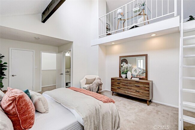 Primary Bedroom - 4033 W 182nd St