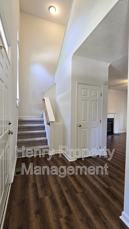 Building Photo - 100 Mint Hill Dr