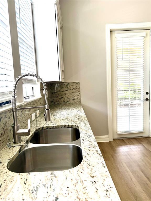 Building Photo - 509 Mirasol Cir