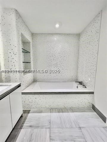 Building Photo - 16901 Collins Ave