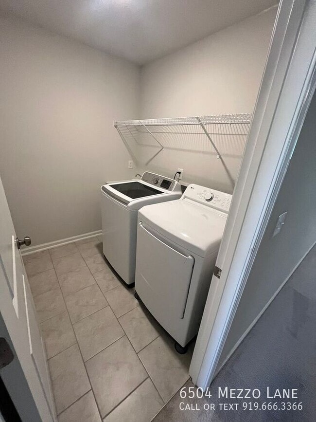 Building Photo - 6504 Mezzo Ln