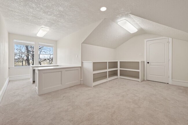 Building Photo - 4011 Westerdale Dr