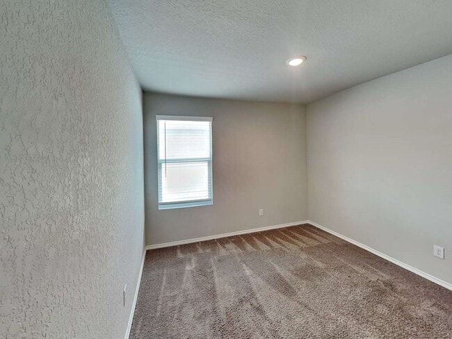 Building Photo - 10618 Varmus Dr