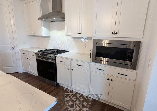 Building Photo - 7276 Ludlow Dr