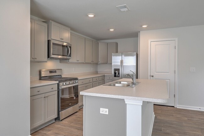 Building Photo - Shady Oaks Subdivision!