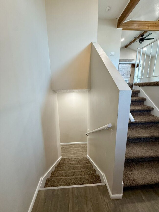 Building Photo - Spacious Comfort Meets Practical Living in...